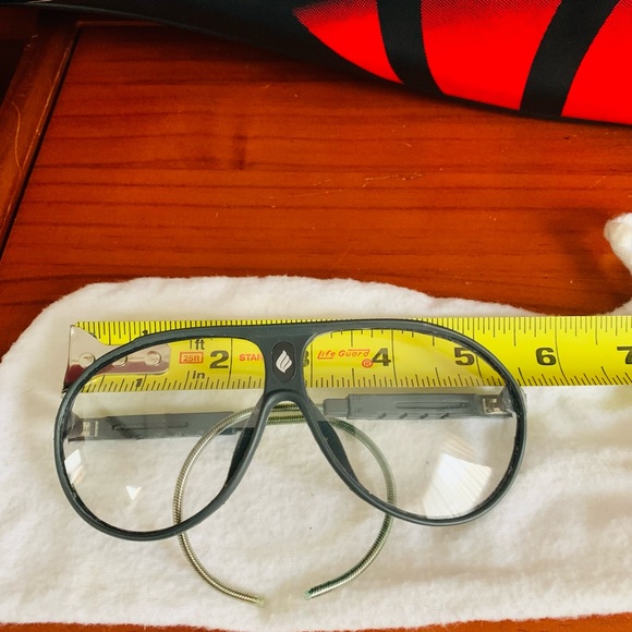 Vintage Ektelon Racquetball
Tennis Safety Glasses Eyewear
Stylish W/ cloth case - Picture 5 of 7